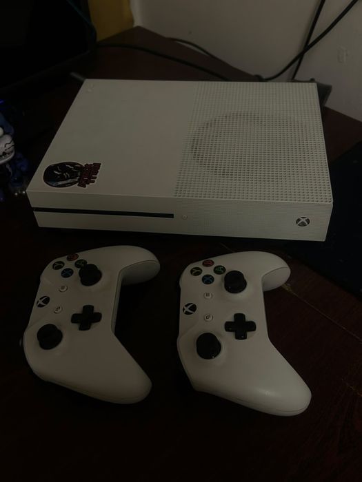 Продам Xbox One S