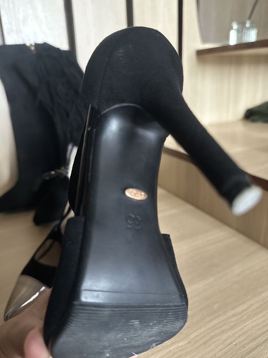 Вся обувь за  5000