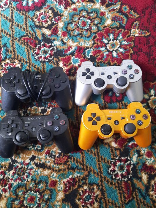 Playstation 3 slim  сотилади