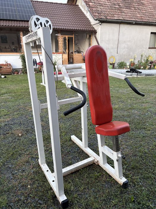 Aparat fitness Shoulder Press – aparat pentru umeri și tricepși