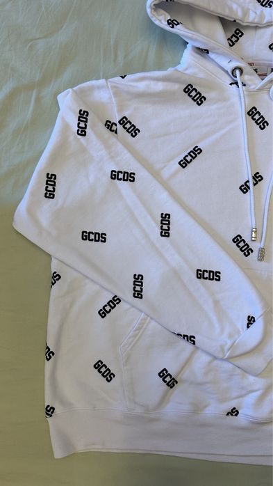 Суичър GCDS
