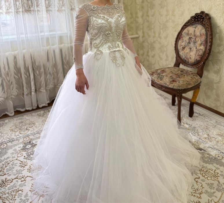 Свадебное платье