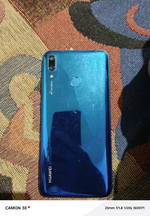 Продам телефон Huawei y7
