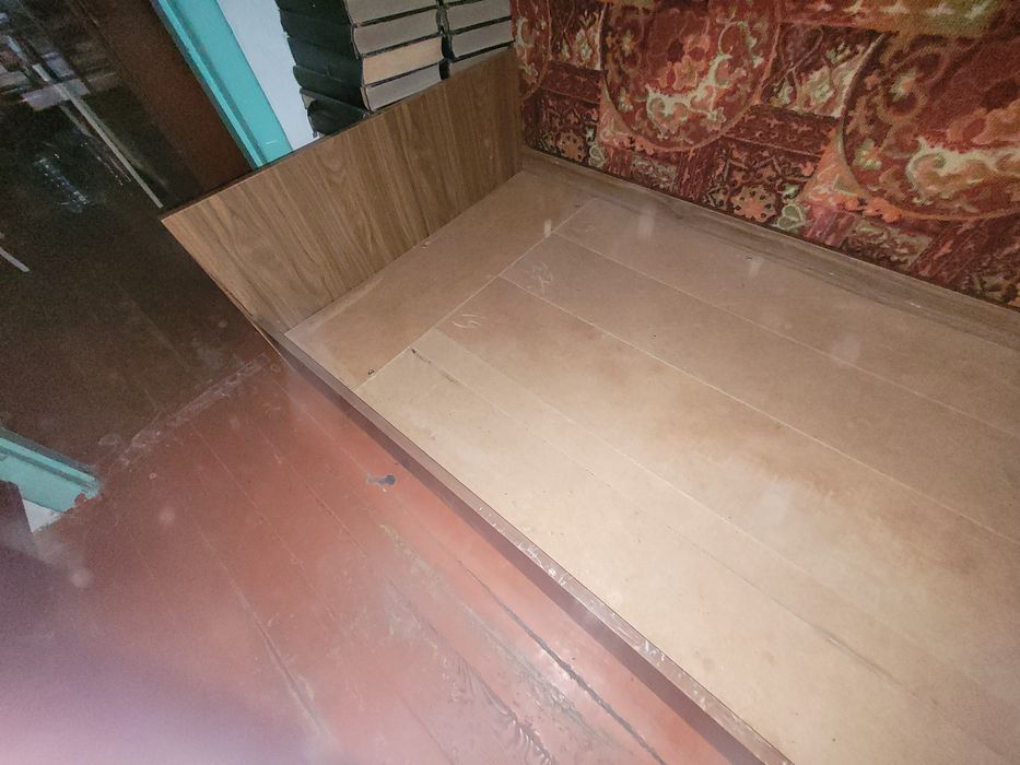 Кровать односпальная+кресло