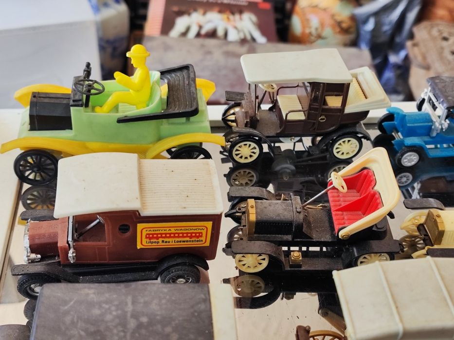 Лот пластмасови колички