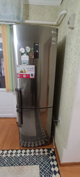 Продается холодильник LG
