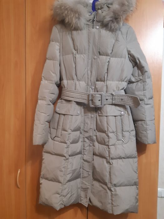 Пуховики и зимние куртки , женская верхняя одежда