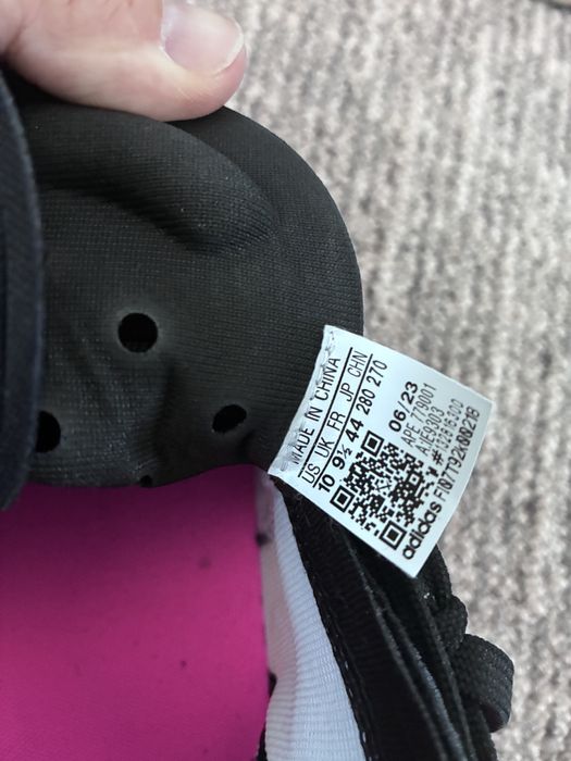 Adidas Tare Young 3 - US10/EU44/28 cm