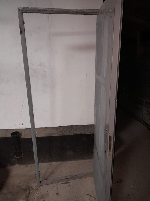 Продам дверь.    .