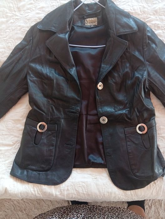 Кожаный пиджак женский