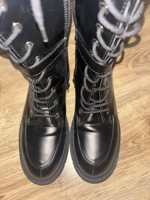 Чисто нови дамски ботуши