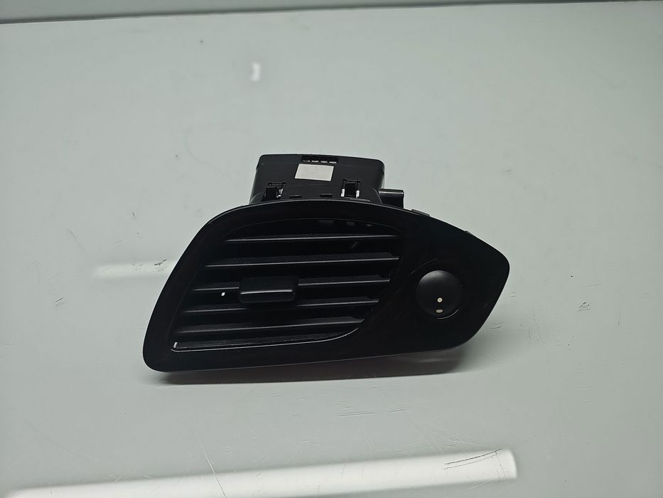 Grila aerisire dreapta Renault Scenic 3 (J95) Facelift [Fabr 2009-201