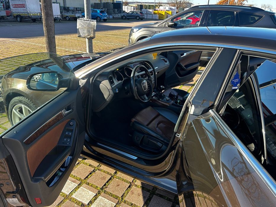 Audi A5 Primul proprietar in perfecta stare de functionare merita văzut