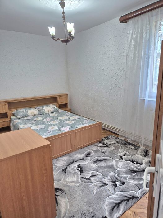 Inchiriez apartament 3 camere
