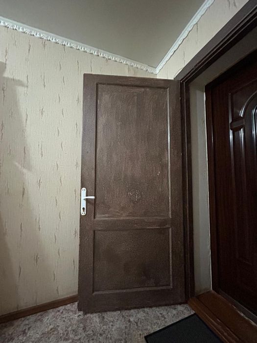 Продам железную дверь