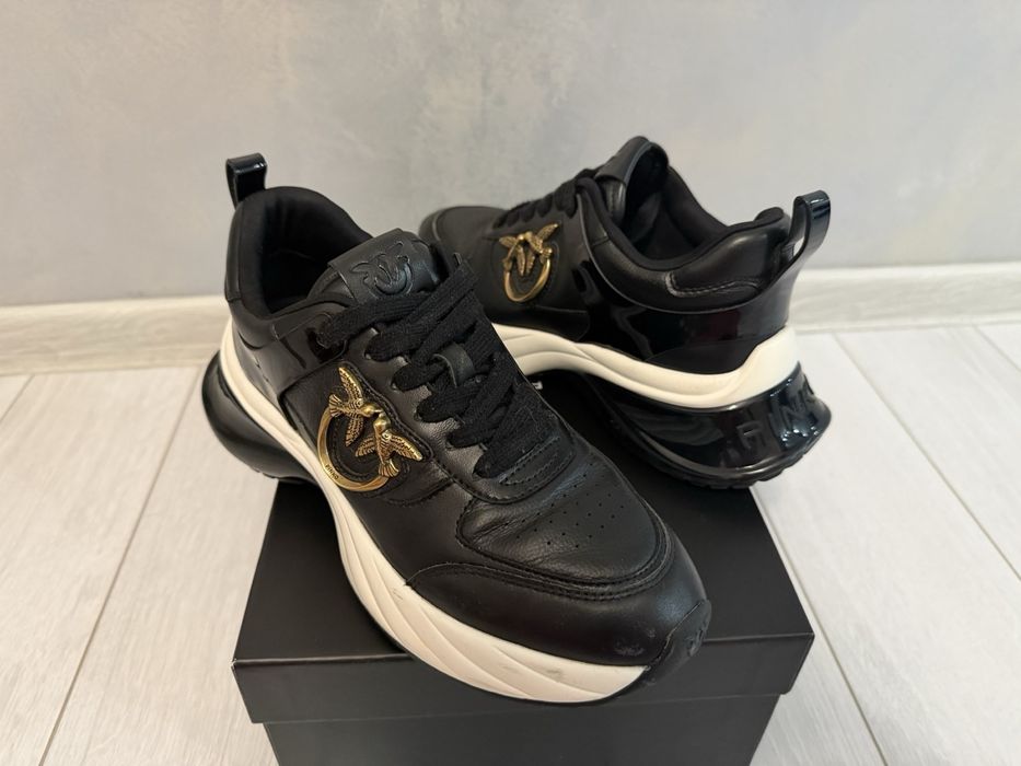 Дамски кецове Pinko