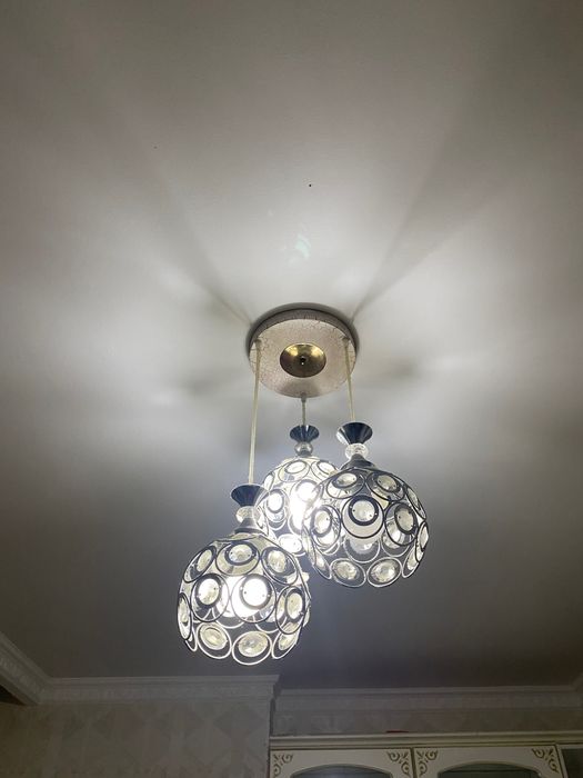 Люстры б/у, в хорошем состоянии