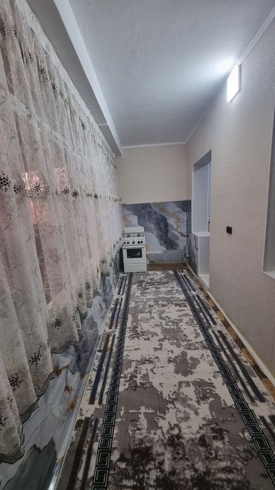 6 mkr da kvartira sotiladi 2 xonalik 2 etaj 60k vadrat