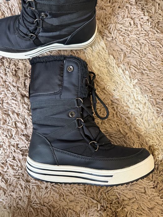 Априлски Wallmaxx