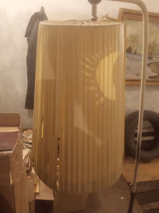 Продам торшер два