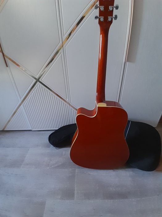 Гетара почти новая! Срочно продам.