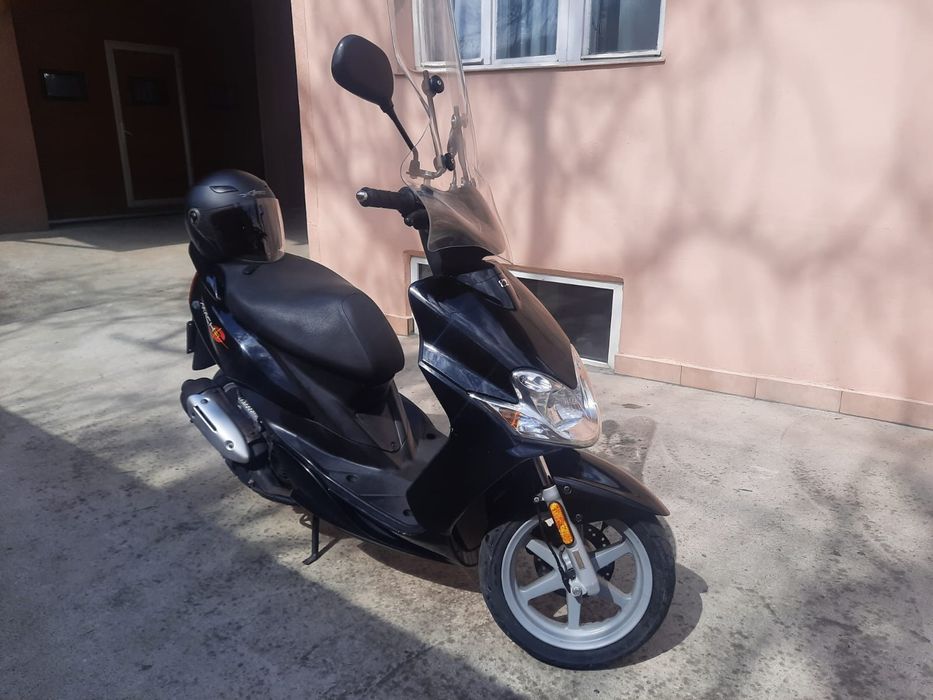 Scuter 49 cm Yamaha Recent adusa din Italia  stare impecabila