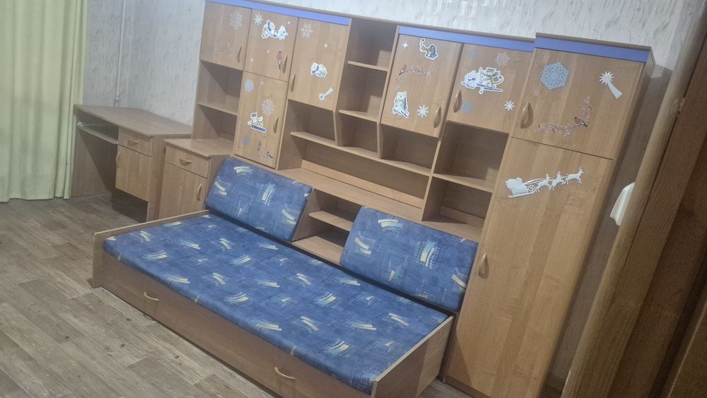 Продам стенку в детскую