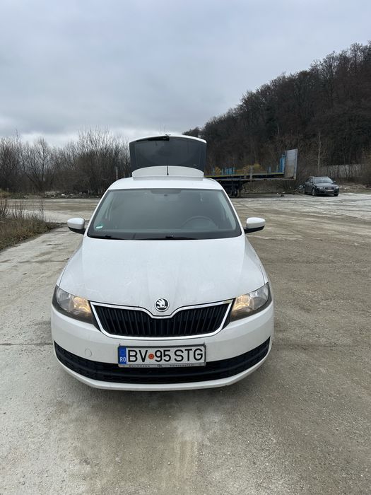 Vand skoda rapid 1.6 90 cai hatchback