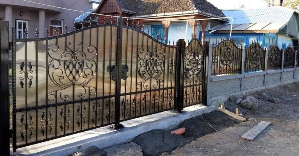 Porți și garduri din fier forjat