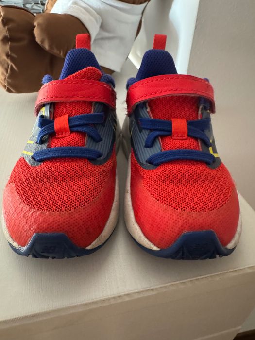 New Balance детски маратонки 23 номер .