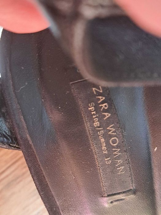 Сандали на ток Зара