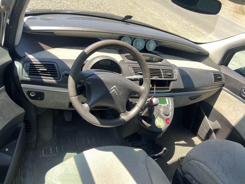 На части Citroen c4 бензин