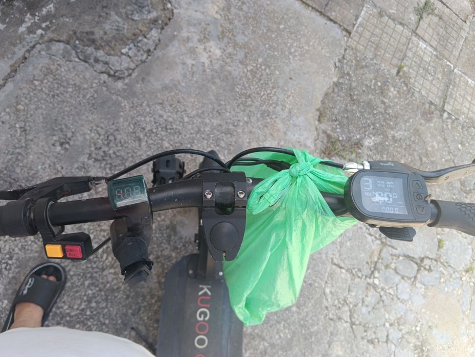 Тротинетка на ток 2000 w.