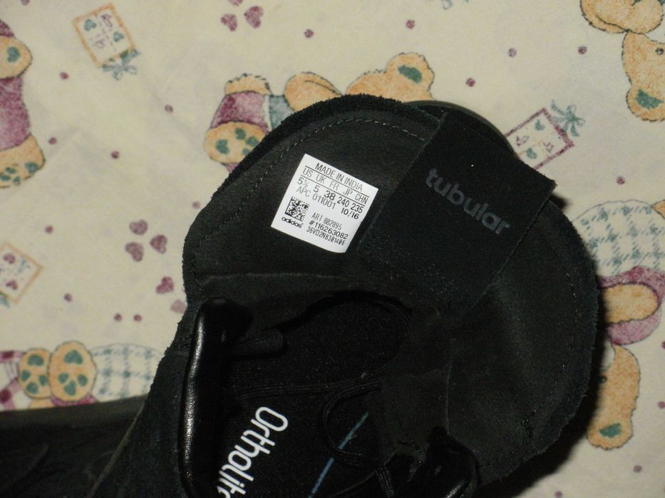 ADIDAS оригинални нови дамски кецове 38