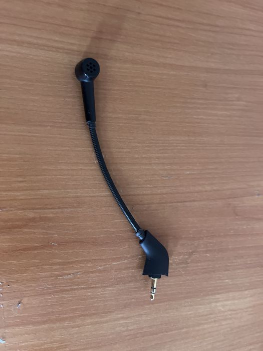 Продам игровые наушники HyperX Cloud II