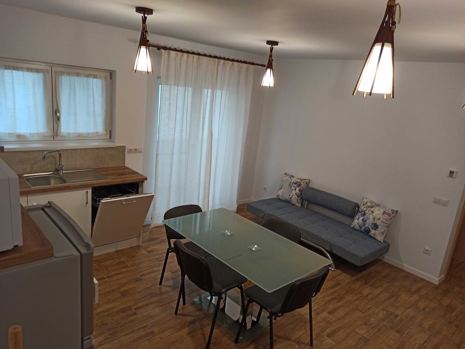 Apartament NOU de LUX  2cam , zona rezidentiala