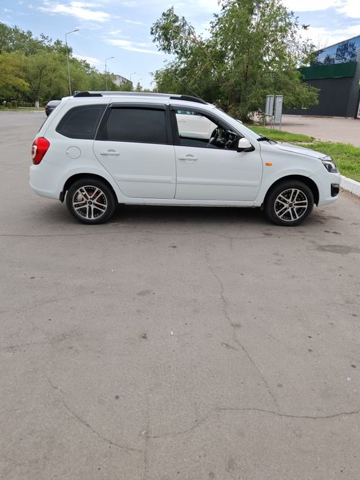 Продам бампер лада калина 2