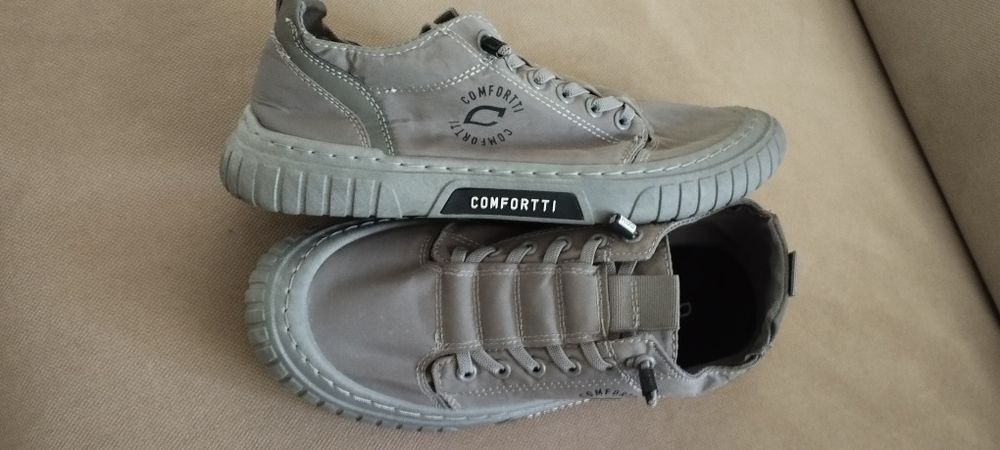 Pantofi sport mărimea 43