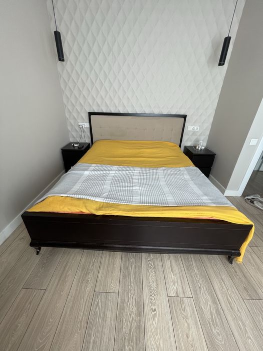 Продам кровать деревянную