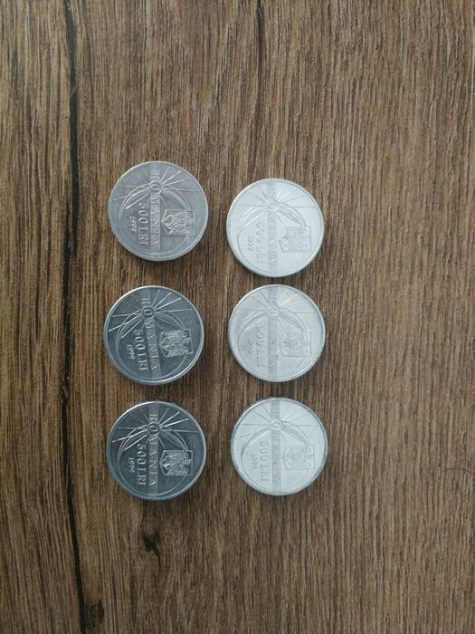 Vând monede eclipsa