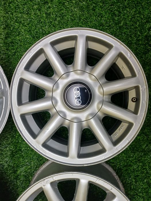 Диски R15 5x112 ромашки на Audi.
