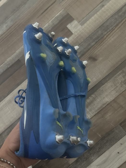 Ghete de fotbal puma ultra