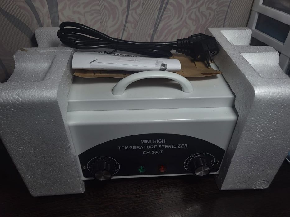 Сухожарный шкаф для маникюра