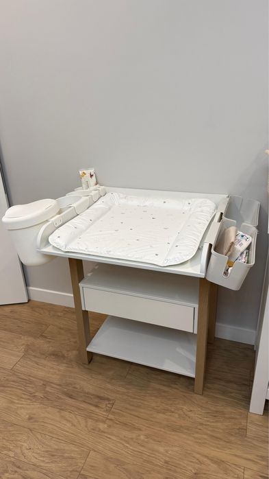 Пеленальный столик