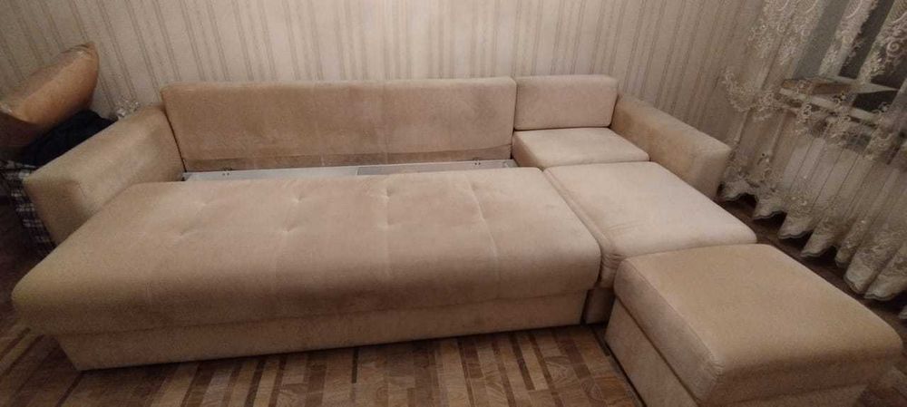 Продам мягкий уголок в гостинную