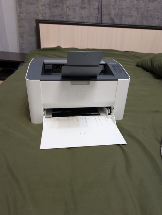 Продам принтер HP 107w