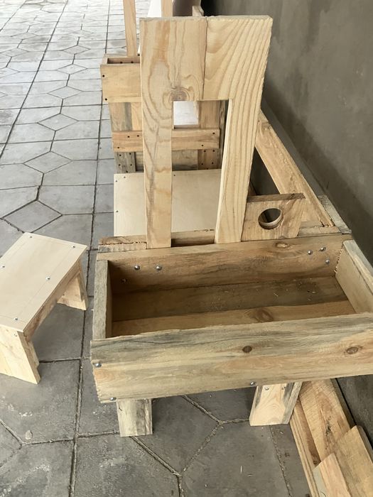 Ешкілерге арналған сауын апарат, Массив Арайда тұр