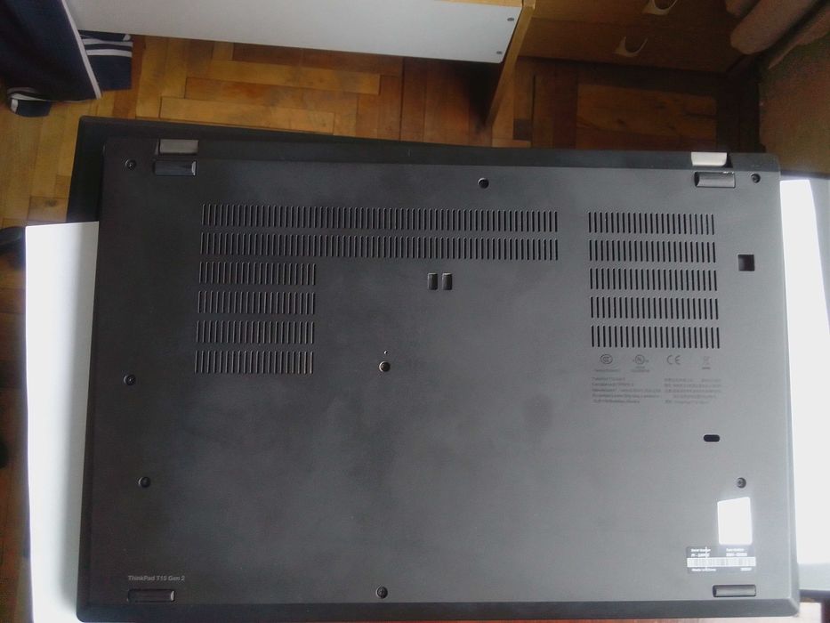 Продавам Lenovo ThinkPad T15 Gen 2