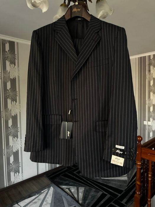 Мужской костюм бриони