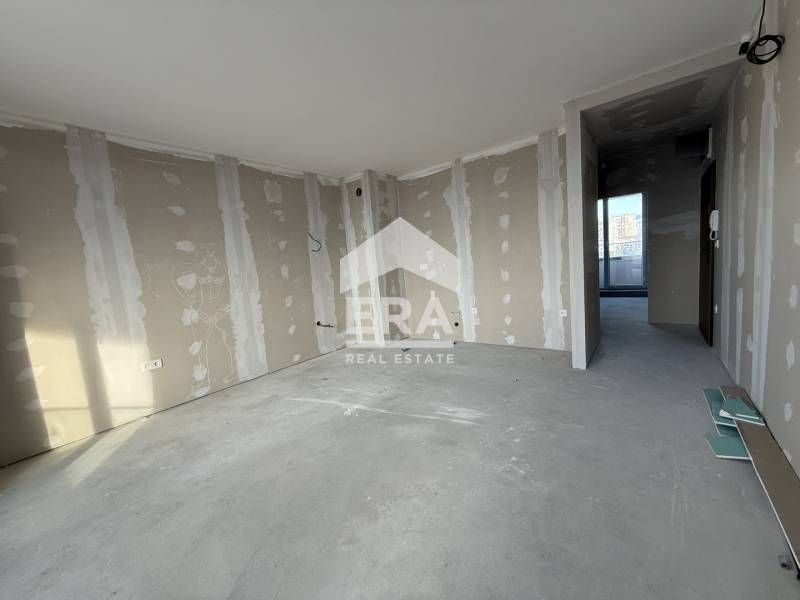 Продава се Двустаен апартамент в Варна, Трошево - 78 кв.м за 1170 €/кв.м - Снимка #5